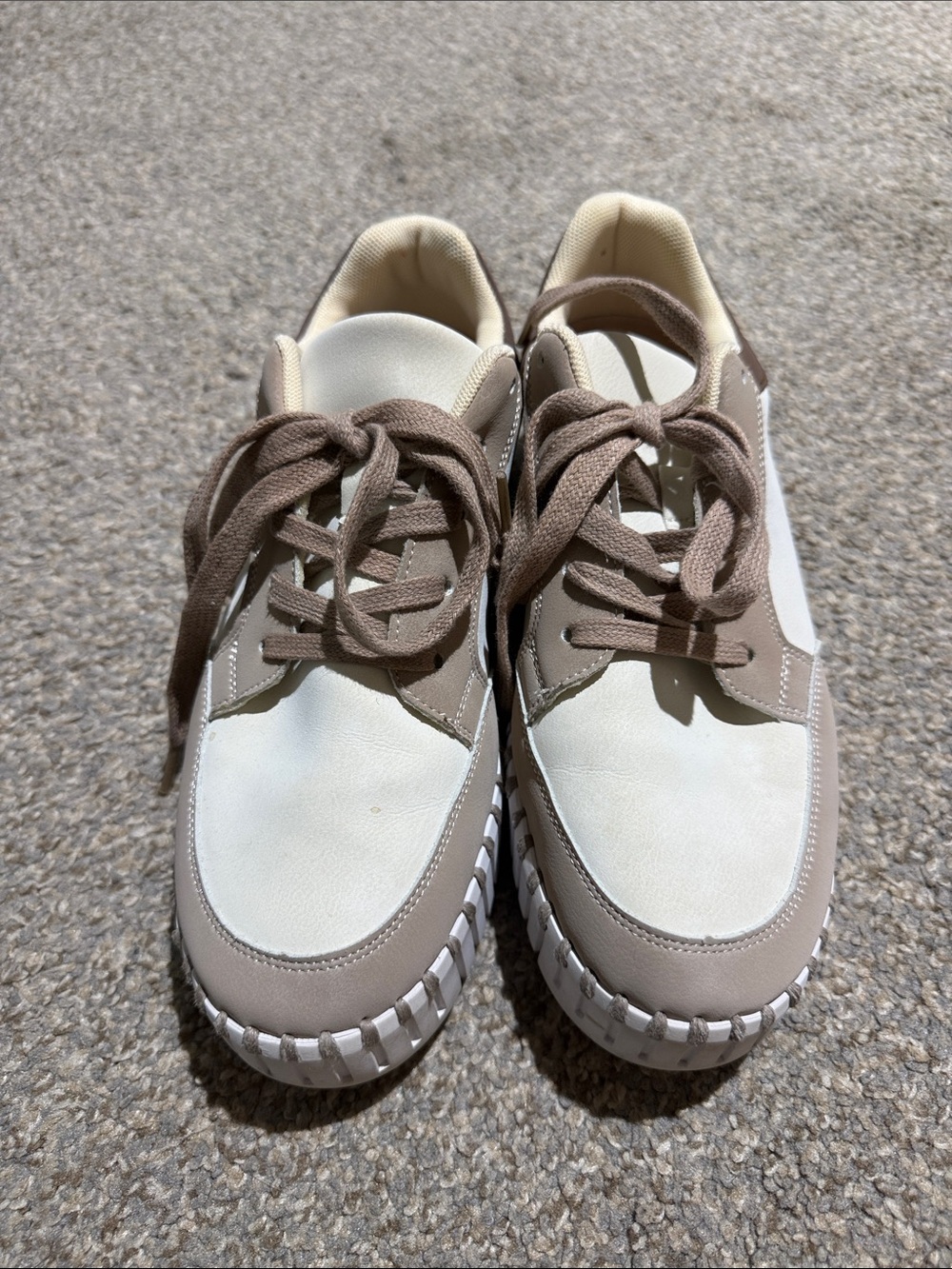 Ilse Jacobsen Beige and White Casual Lace-Up  sneaker